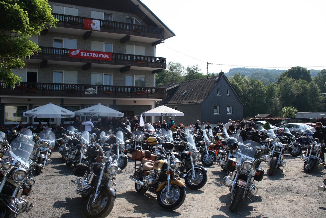 Gasthaus zur Quelle Bad Marienberg Extérieur photo